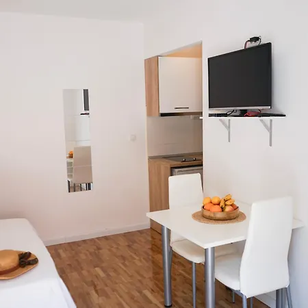 Rose * Макарська